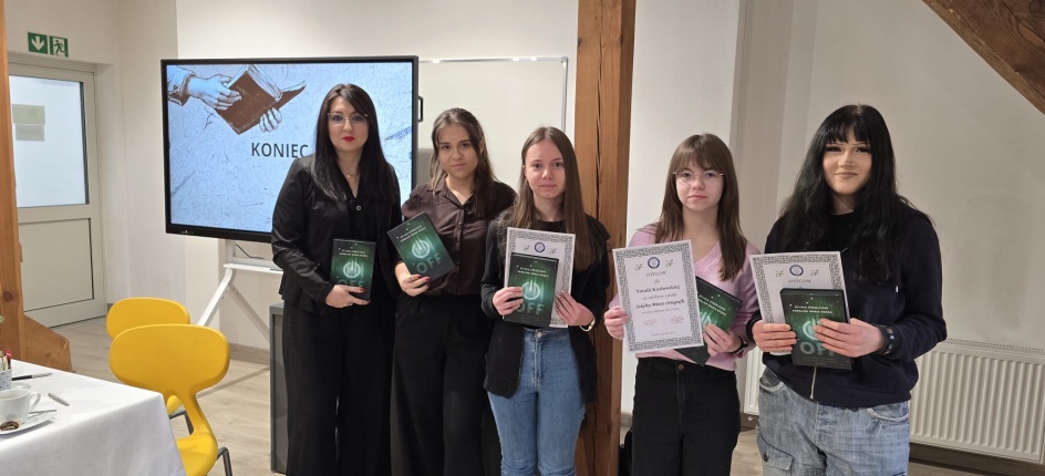 "OFF"- Czy przyjaźń z AI jest możliwa?